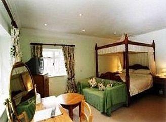 Mannings Heath Hotel Horsham Esterno foto
